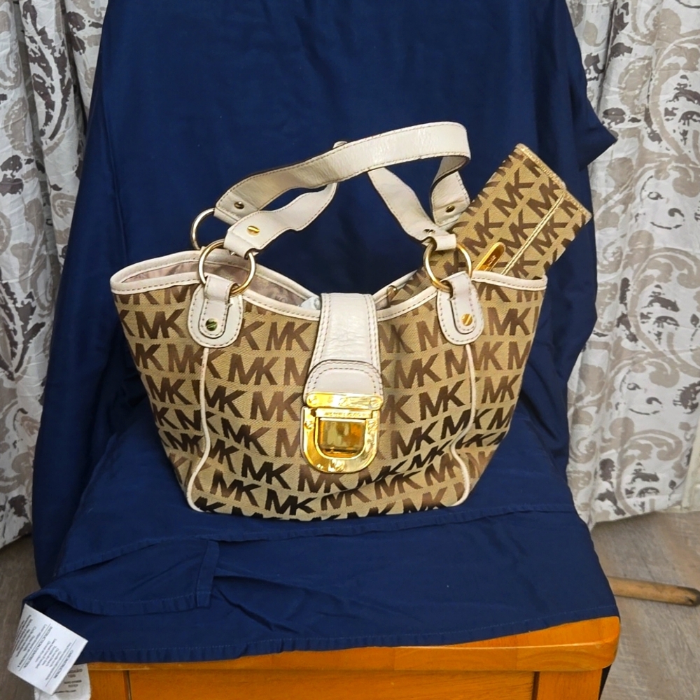 MK Purse W/ Wallet